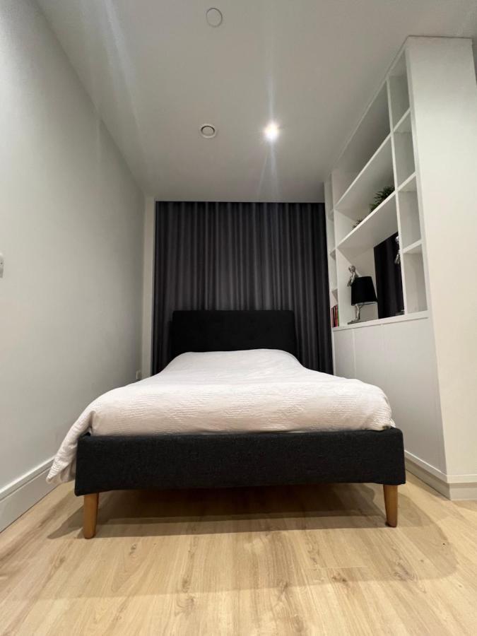 London Luxxe Suites & Apartments - London Heathrow Airport, Terminal 1 2 3 4 5 Хитроу Экстерьер фото